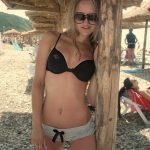 Звони в любое время. Девушка ищет парня